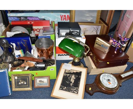 TWO BOXES AND LOOSE MISCELLANEOUS ITEMS to include a banker's table lamp, a boxed Aldis 2000 Auto Deluxe projector, a large q