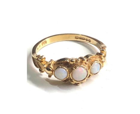 9ct gold opal ring weight 2.5g 