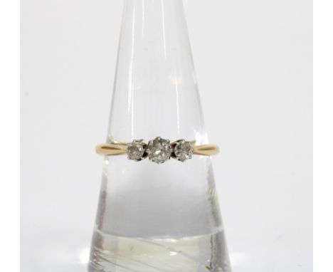 18ct gold three stone diamond ring 