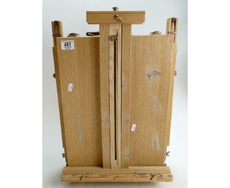 Quality Artists Travel Easel with integral storage drawer: