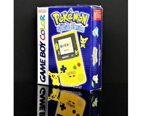 Nintendo GameBoy Color - Pokémon Special Edition - Complete in Box. This lot contains a working and tested Pokémon special ed