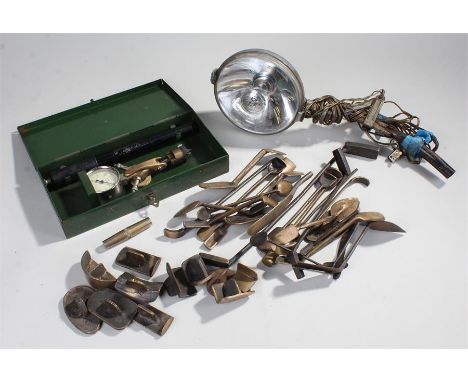Mixed lot of brass implements, boxed pressure gauge and headlamp, (Qty)