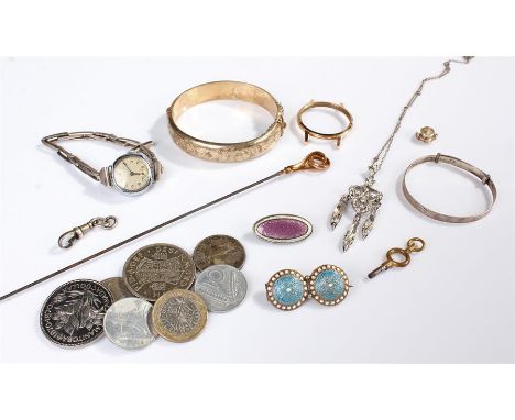Mixed Jewellery, to include two silver and enamel brooches, gilt silver bracelet hallmarked 1958 Chester together hat pin, wr