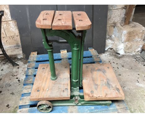 A set of Avery sack scales. 7600 mm high.