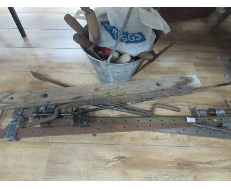 Plastering tools and clamps