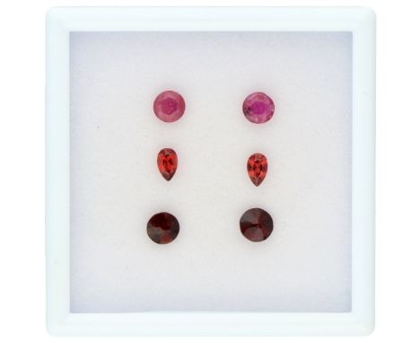 No Reserve - Lot of six gemstones consisting of natural ruby, garnet and red glass stones. Cut: round faceted and pear cut. W