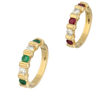 No Reserve - Two 18K yellow gold demi-alliances rings with diamond, ruby ​​or emerald. Set with 2 x 3 natural rubies or emera