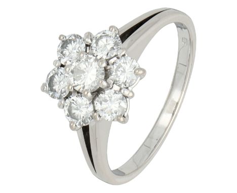 No Reserve - 18K White gold rosette ring set with approx. 0.87 ct. diamond. Set with seven brilliant cut diamonds of approx. 