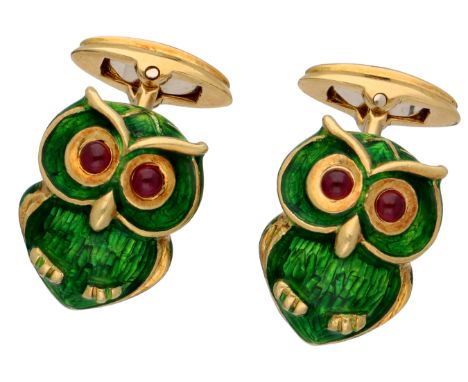 No Reserve - 18K Yellow Gold Van Esser cufflinks of owls with natural ruby. Belgian cufflinks in the shape of an owl with gre
