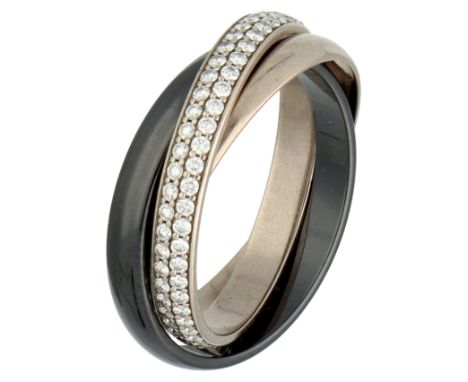 No Reserve - Cartier 18K white gold Trinitiy ring with ceramic and diamond. Trinity ring with a ceramic ring, a smooth band a