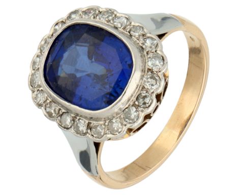 No Reserve - 18K Bicolor gold vintage rosette ring set with approx. 0.5 ct. diamond and a synthetic sapphire. Set with 19 sin