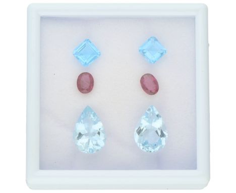 No Reserve - Lot consisting of six natural gemstones consisting of ruby, aquamarine and sky blue topaz. Cut: square cut, pear