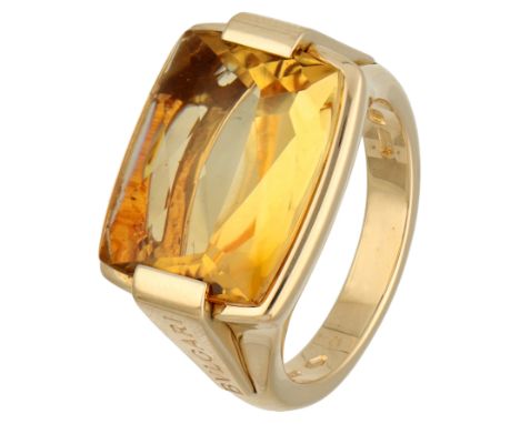 No Reserve - Bvlgari 18K yellow gold 'Allegra' ring set with approx. 9.13 ct. citrine. Buff top cut citrine of approx. 9.13 c