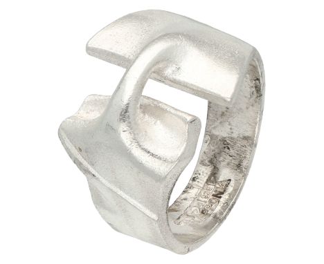 No Reserve - Lapponia sterling silver 'Styks' ring. In good condition. Hallmarks: International convention mark, Finnish assa
