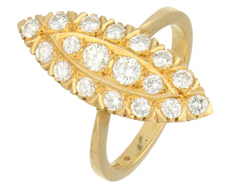 No Reserve - 20K Yellow gold marquise ring set with approx. 0.66 ct. diamond. Set with 18 brilliant cut diamonds of approx. 0
