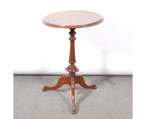 Edwardian walnut pedestal table, circular top with moulded edge, turned column, tripod base, diameter 51cm, height 74cm.