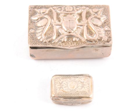 A small Georgian silver vinaigrette, W.S, engraved front and back, with sponge, 2cm x 1.5cm; and a small white metal snuff bo