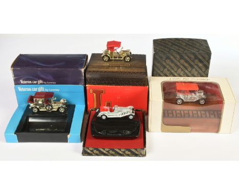 Matchbox Models of Yesteryear Boxed Giftware Series (1) Y1 Ford Model T - chrome plated body, red smooth roof, bright red gri