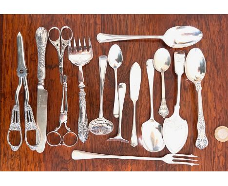 ACCUMULATION OF TWELVE SILVER ITEMS, ALSO PLATED SEWING AND GRAPE SCISSORS AND SARDINE FORK, TOTAL SILVER WEIGHT APPROX 290g