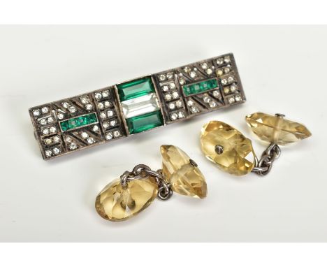 A PAIR OF CITRINE CUFFLINKS AND WHITE METAL BROOCH, the white metal curb link cufflinks each set with two oval mix cut citrin