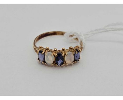 9ct SAPPHIRE & OPAL 5 STONE RING 1.9g 