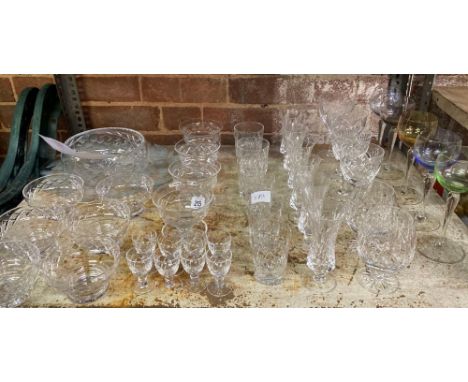 SHELF OF CRYSTAL GLASSWARE WITH WINE GLASSES, CHAMPAGNE GLASSES, LIQUEUR GLASSES GOBLETS ETC 