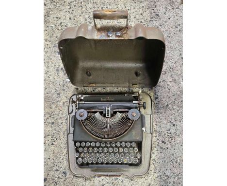 VINTAGE IMPERIAL PORTABLE TYPEWRITER A/F
