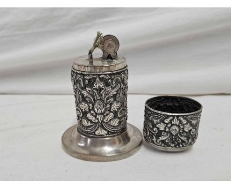 EASTERN WHITE METAL TABLE LIGHTER