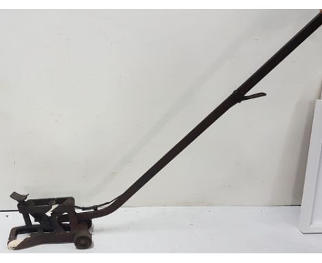Dunlop No. 12 Car Jack, enamel funnell, Castol can &amp; a Valor Can (4)