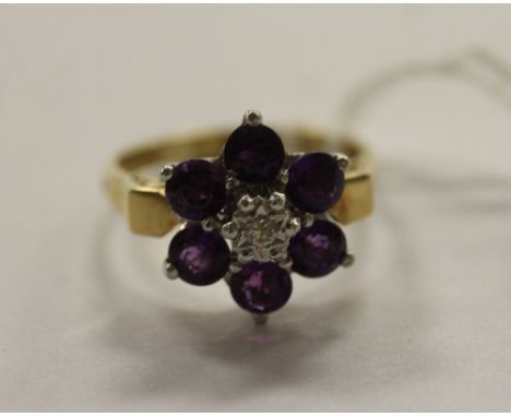 18ct flower head set ring diamond/amethyst