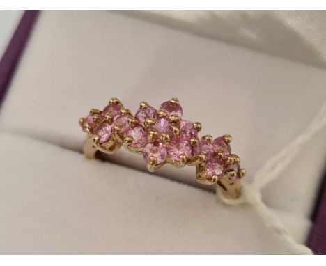 9ct GOLD PINK SAPPHIRE RING, SIZE 'K'