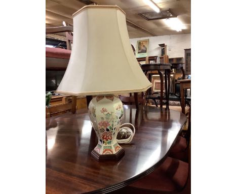 DECORATIVE CERAMIC TABLE LAMP &amp; SHADE