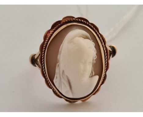 9ct CAMEO OF A LADY RING, SIZE 'K', 3.5g