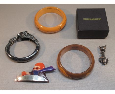 BUTLER AND WILSON DUCHESS OF WINDSOR STYLE HINGED CAT BANGLE, BOXED, TWO PLASTIC BANGLES, ART DECO STYLE OPEN TOP CAR BROOCH 