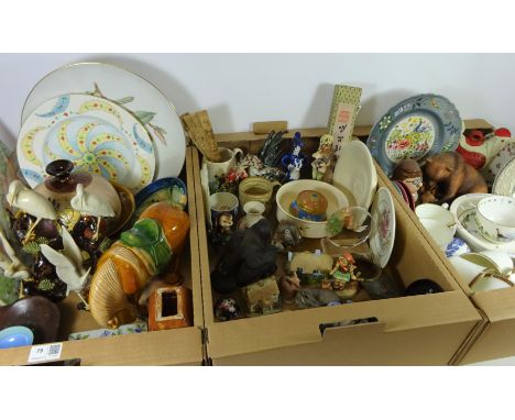 Hull studio pottery, Delft tile, other decorative ceramics and miscellanea in three boxes   Condition Report   Click here for