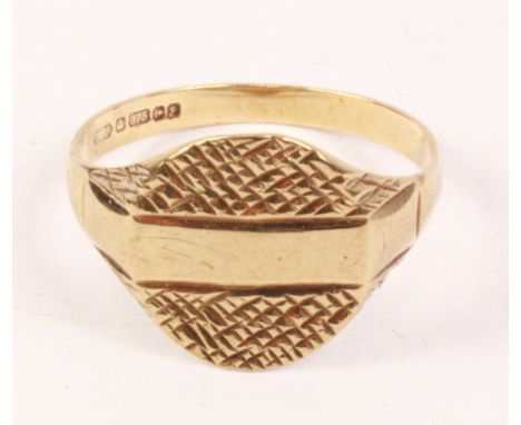 Hallmarked 9ct gold signet ring approx 2.4gm   Condition Report   Click here for further images, condition, auction times & d