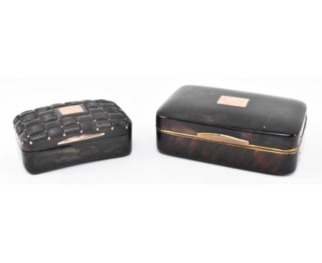 Two 19th century Victorian tortoiseshell plaque and hinged lid snuff boxes. The lot comprising a rectangular tortoiseshell wi