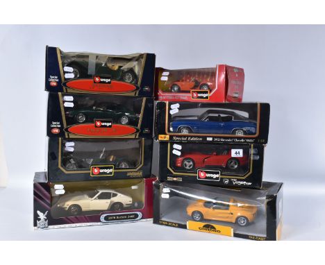 A COLLECTION OF ASSORTED BOXED 1:18 SCALE DIECAST SPORTS CAR MODELS, assorted models of British, American and Japanese cars b