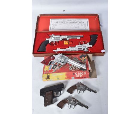 A BOXED CRESCENT MATCHING PAIR OF TEXAS PISTOLS CAP GUN SET, both appear complete and in very good condition, look to have ha