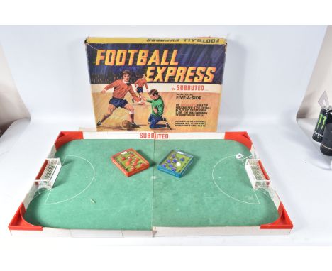 A BOXED SUBBUTEO FOOTBALL EXPRESS SET, appears complete with both boxed teams, pitch complete and in fairly good condition wi