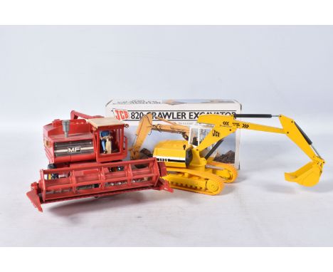 A BOXED CONRAD NZG J.C.B. 820 CRAWLER EXCAVATOR, No.286, 1:35 scale, appears complete and in good condition with minor wear, 