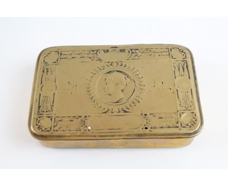 WW1 1914 Princess Mary Christmas Tin Item in antique condition Signs of age and use Please see photographs