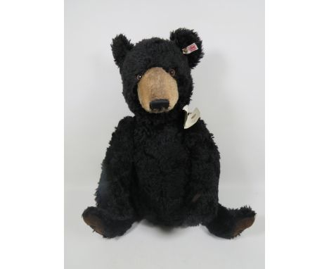 Large Steiff 'Winnipeg' Bear in excellent condition with original Bag.  Approx 18 inches tall. See photos 
