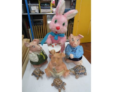 Three Wade Nat West Pigs, Three Wade graduated Tortoises plus a Duracel Bunny.  Clean corrosion free battery compartment…  se