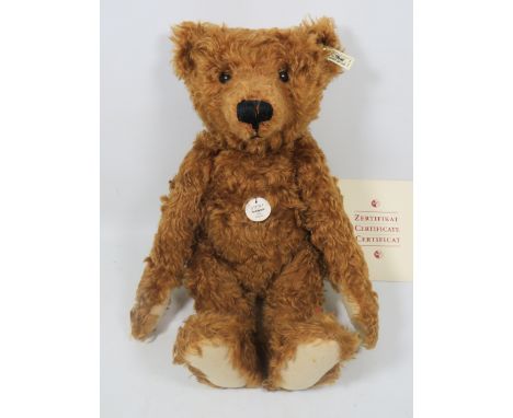 Large Steiff '1904 Replica' Bear in excellent condition with original Box.  Approx 18 inches tall. See photos 