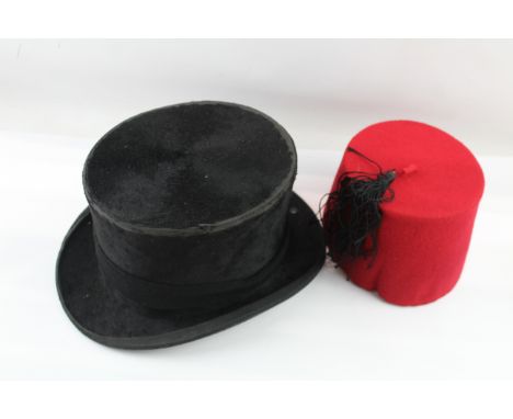 Boxed Vintage Top Hat w/ Equestrian Loop In previously owned condition Signs of age &amp; wear Please see photographs