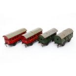 4 Fleischmann Wagen, Spur 0, darunter Nr. 400 und 402, LS/RS, L 15-16,5, Z 4