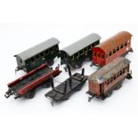 6 Personen/Güterwagen; Spur 0, tw starke LS, Z 3-4
