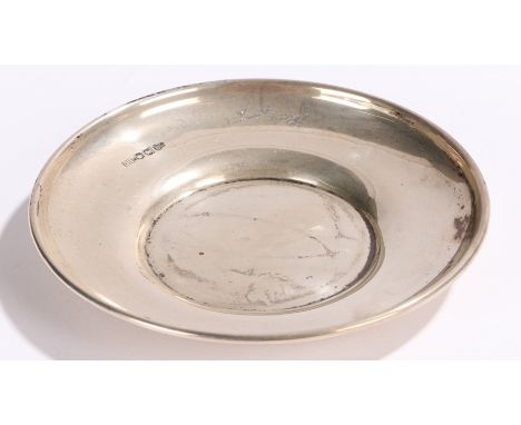 George v silver dish, Sheffield 1919, maker Harrison Brothers &amp; Howson (George Howson), od plain circular form with dishe