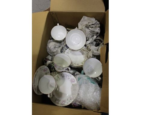Duchess tea service decorated with floral sprays, place settings for twelve (qty)